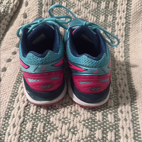Asics Teal and Pink Athletic Shoes - Picture 2 of 3